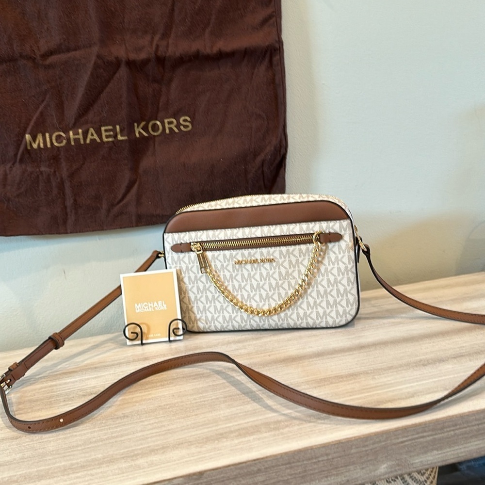 Michael by Michael Kors Jet Set Logo Crossbody Bag – Camera Style - Picture 3 of 8
